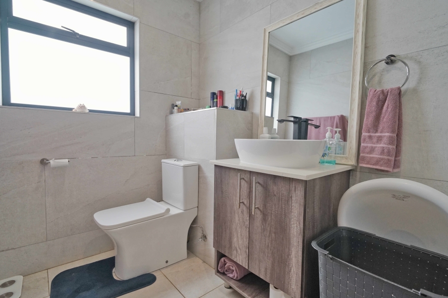 3 Bedroom Property for Sale in Kidds Beach Eastern Cape